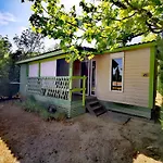 キャンプ場 Oasis Des Garrigues ヴォギュエ
