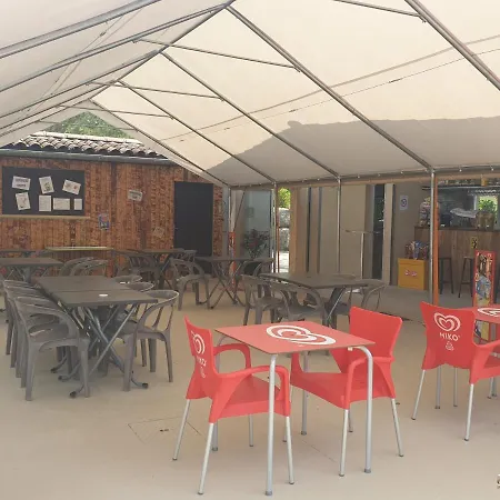 Campsite Oasis Des Garrigues Vogue